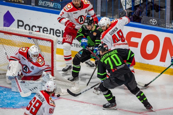 Хоккей: «Автомобилист» потерпел поражение в Уфе