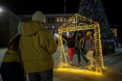 Нарядный каток стал новогодним подарком школе от социально ответственного бизнеса Нарядный каток стал новогодним подарком школе от социально ответственного бизнеса