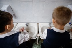 Школьное питание: специалисты тщательно следят за рационом детей