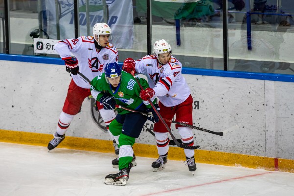 Хоккеисты «Авто» в серии буллитов обыграли «Толпар»