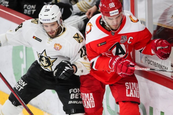 Хоккей: «Автомобилист» одержал вторую победу подряд