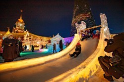 Алексей Орлов торжественно открыл главный ледовый городок Екатеринбурга