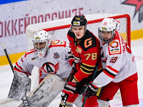 Молодёжка уступила в гостях «Омским Ястребам»