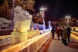 Алексей Орлов торжественно открыл главный ледовый городок Екатеринбурга