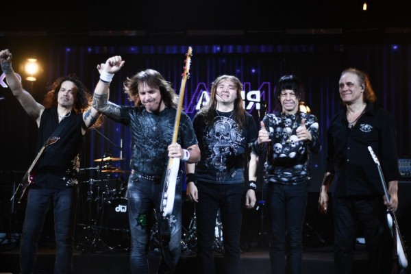 Рокеры в обличии Дедов Морозов поздравят екатеринбуржцев с Новым годом