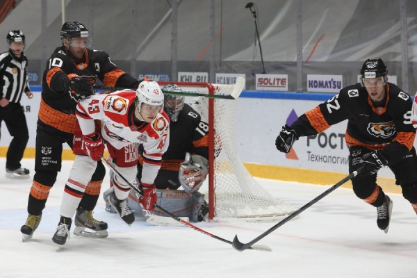Хоккей: «Автомобилист» не смог распечатать ворота «Амура» Хоккей: «Автомобилист» не смог распечатать ворота «Амура»