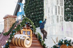 Взяли штурмом: спортсмены Екатеринбурга отметили закрытие ледового городка