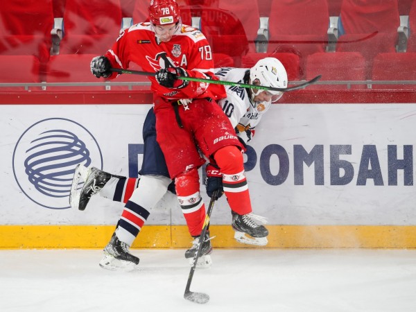 Молодёжка в упорной борьбе уступила лидерам конференции Молодёжка в упорной борьбе уступила лидерам конференции