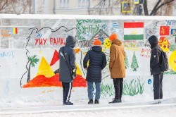 Взяли штурмом: спортсмены Екатеринбурга отметили закрытие ледового городка