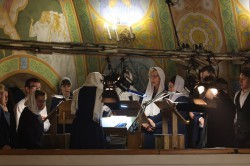 Православные христиане Екатеринбурга отмечают светлый праздник Рождества Христова Православные христиане Екатеринбурга отмечают светлый праздник Рождества Христова