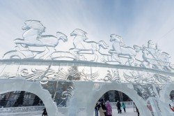 Взяли штурмом: спортсмены Екатеринбурга отметили закрытие ледового городка