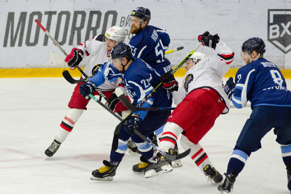 «Горняк-УГМК» на выезде переиграл «Буран»