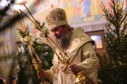 Православные христиане Екатеринбурга отмечают светлый праздник Рождества Христова Православные христиане Екатеринбурга отмечают светлый праздник Рождества Христова