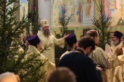 Православные христиане Екатеринбурга отмечают светлый праздник Рождества Христова Православные христиане Екатеринбурга отмечают светлый праздник Рождества Христова