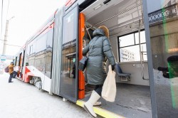 Видели трёхсекционный трамвай? Новый вагон начал курсировать по улицам Екатеринбурга