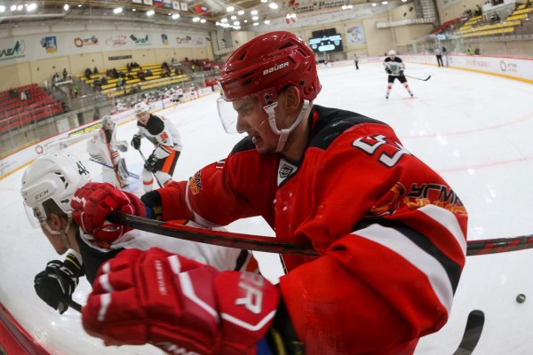 «Горняк-УГМК» начал 2022 год с домашней победы