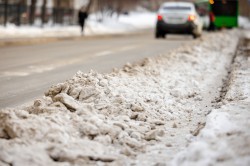 Екатеринбург стал чище на 13 тысяч тонн снега