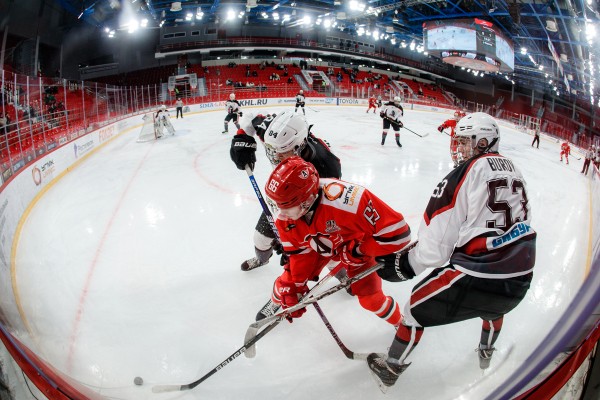 Хоккеисты «Авто» забросили две шайбы в меньшинстве и вновь разгромили «Тюменский Легион»