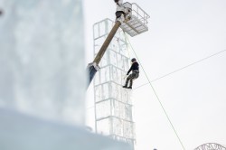 Взяли штурмом: спортсмены Екатеринбурга отметили закрытие ледового городка