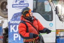 Взяли штурмом: спортсмены Екатеринбурга отметили закрытие ледового городка