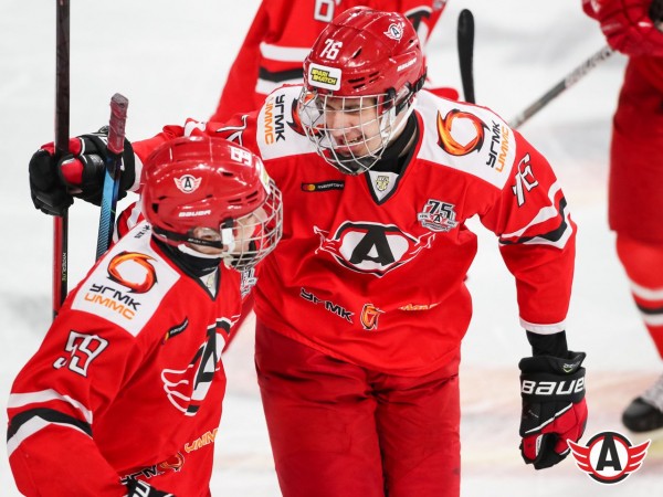 Хоккеисты «Авто» проведут два матча против «Сибирских Снайперов»