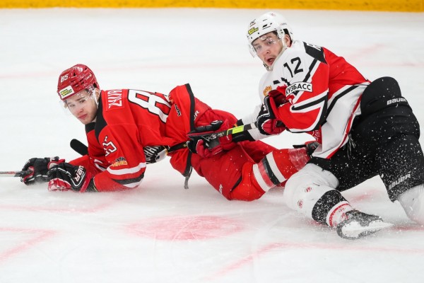 «Горняк-УГМК» вырвал победу у лидера ВХЛ!