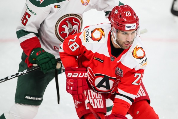 «Автомобилист» уступил «Ак Барсу»