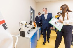 Алексей Орлов открыл новый корпус школы № 167 Алексей Орлов открыл новый корпус школы № 167