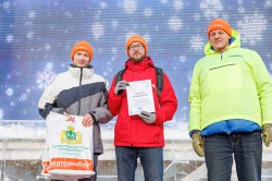 Взяли штурмом: спортсмены Екатеринбурга отметили закрытие ледового городка