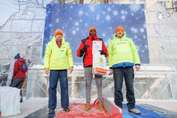 Взяли штурмом: спортсмены Екатеринбурга отметили закрытие ледового городка