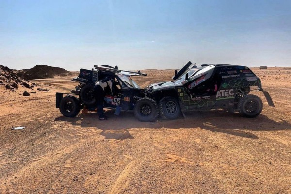 Дакар-2022: Сергей Карякин попал в аварию на седьмом этапе ралли