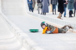 Взяли штурмом: спортсмены Екатеринбурга отметили закрытие ледового городка