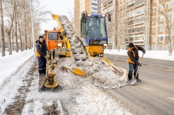 Екатеринбург стал чище на 13 тысяч тонн снега