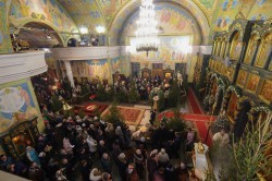 Православные христиане Екатеринбурга отмечают светлый праздник Рождества Христова Православные христиане Екатеринбурга отмечают светлый праздник Рождества Христова