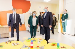 Двойное открытие: Алексей Орлов дал старт работе двух детских садов в Академическом