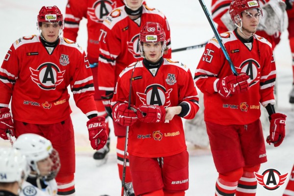 Хоккеисты «Авто» сыграют с «Мамонтами Югры»