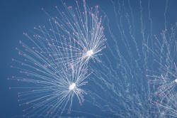 Равнение на праздник: уральские военные провели репетицию салюта Равнение на праздник: уральские военные провели репетицию салюта