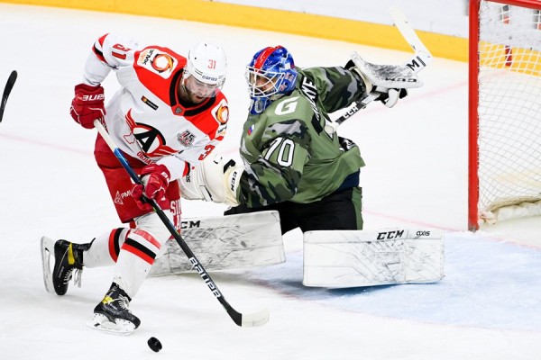 Хоккей: «Автомобилист» уступил СКА в Санкт-Петербурге