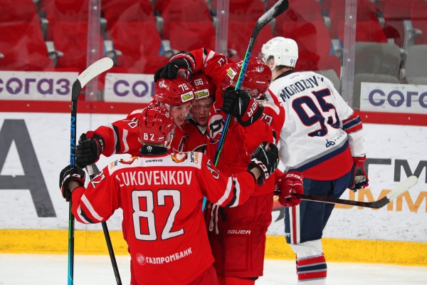 Волевая победа «Авто» над «Реактором»