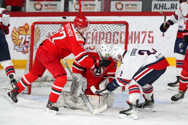 Волевая победа «Авто» над «Реактором»