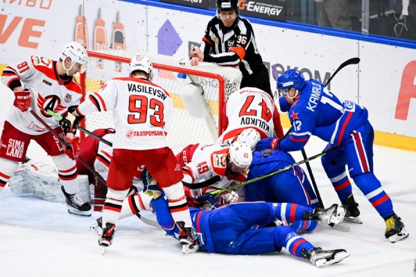 Хоккей: «Автомобилист» второй раз подряд проиграл СКА в товарищеском матче