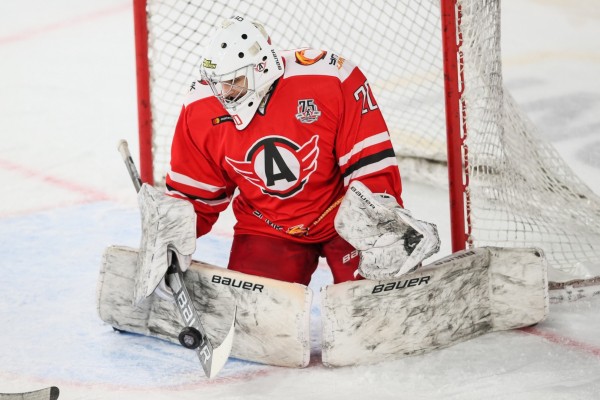 Хоккеисты «Авто» во второй раз обыграли «Спутник» Хоккеисты «Авто» во второй раз обыграли «Спутник»