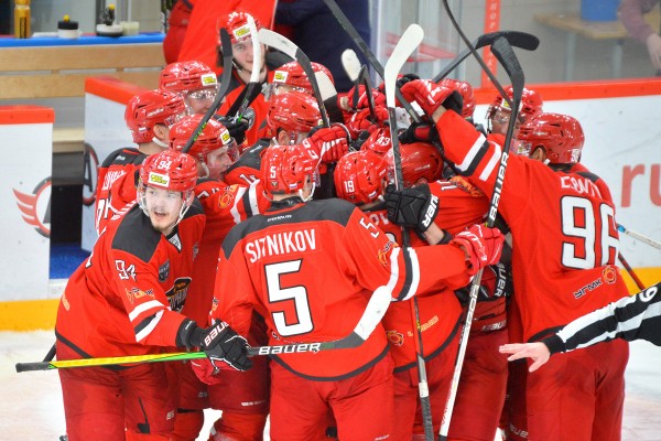 «Горняк-УГМК» одержал третью подряд победу над «Металлургом» «Горняк-УГМК» одержал третью подряд победу над «Металлургом»