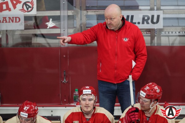 Николай Заварухин: «Хорошо, что есть эти матчи, иначе у ребят было бы восемь месяцев без хоккея»