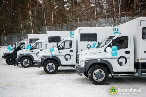 Современные автомобили пришли на смену жёлтым аварийкам Водоканала