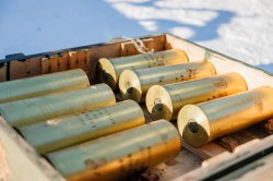 Равнение на праздник: уральские военные провели репетицию салюта Равнение на праздник: уральские военные провели репетицию салюта