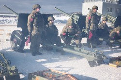 Равнение на праздник: уральские военные провели репетицию салюта Равнение на праздник: уральские военные провели репетицию салюта