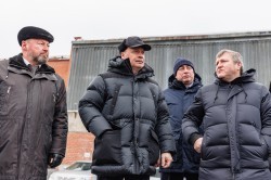 Алексей Орлов вручил коммунальщикам новую технику для уборки Екатеринбурга