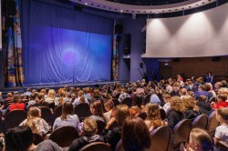 Первый спектакль для юных горожан состоялся в Екатеринбургском театре кукол