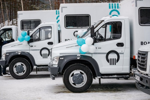 Современные автомобили пришли на смену жёлтым аварийкам Водоканала